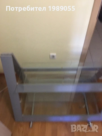 Маса за телевизор + телевизор Samsung, снимка 2 - Телевизори - 53846397