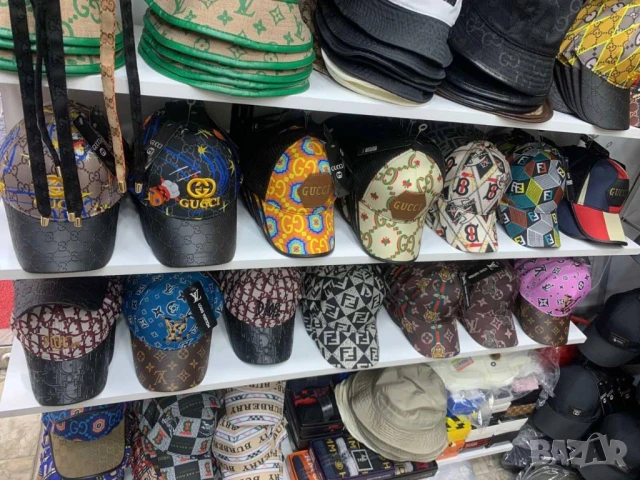 шапки с козирка nike prada celine ami miu miu ysl saint laurent dsquared2 louis vuitton , снимка 2 - Шапки - 50596211