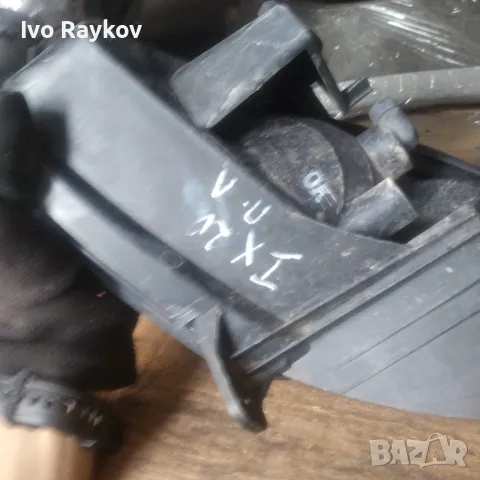 Ляв фар за Hyundai IX20, снимка 2 - Части - 48679039