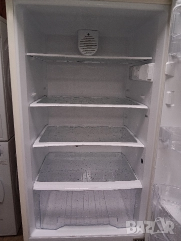 Бежов комбиниран хладилник с фризер ретро дизайн Gorenje с две години гаранция!, снимка 9 - Хладилници - 52544026