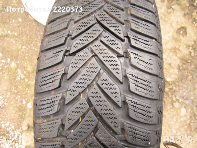 гума 205/65/15 дънлоп, снимка 3 - Гуми и джанти - 34281342