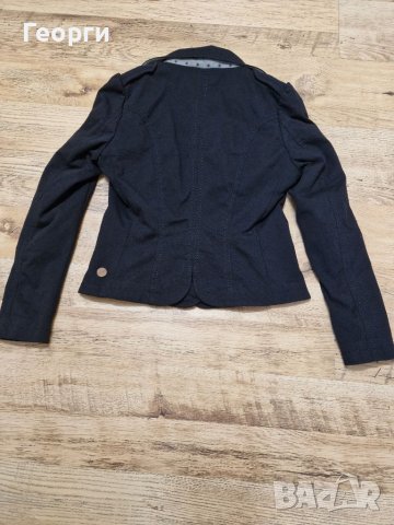 Дамско сако Hugo Boss , снимка 2 - Якета - 41700888