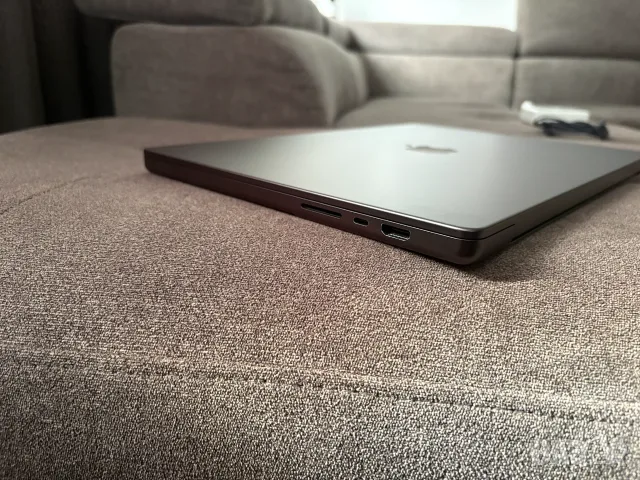 Apple Macbook Pro 16 M3 Pro 36 GB Ram 512 Disk, снимка 2 - Лаптопи за работа - 56271262