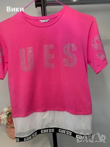Нова тениска на Guess за 16г но е подходяща и за S размер , снимка 7 - Тениски - 50918259