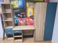 Ученическо бюро с гардероб, снимка 1