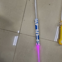 Детски светещ LED меч тип "Джедай" , снимка 1 - Други - 44657239