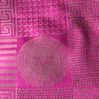 Versace шал в розово 100% оригинал, снимка 1 - Шалове - 36392072