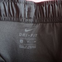 Nike Нови оригинални шорти, къси панталонки в черно, снимка 11 - Къси панталони и бермуди - 41586906