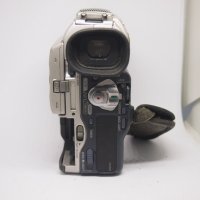 Видеокамера Sony DCR-PC100E mini DV, miniDV цифрова видео камера, снимка 4 - Камери - 35886772