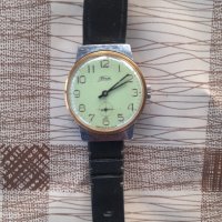 Руски часовник Зим.Рядък, снимка 1 - Антикварни и старинни предмети - 42348794