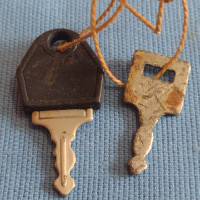 Два стари ключа от соца за куфар редки за КОЛЕКЦИЯ ДЕКОРАЦИЯ БИТОВ КЪТ 41926, снимка 4 - Други ценни предмети - 44835133