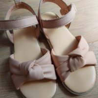 Сандали за момиченце номер 29, снимка 4 - Детски сандали и чехли - 41953699