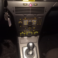 Opel навигация CD70 NAVI радио дисплейОпел Астра Н Зафира Мерива 2007 година , снимка 3 - Части - 36154668