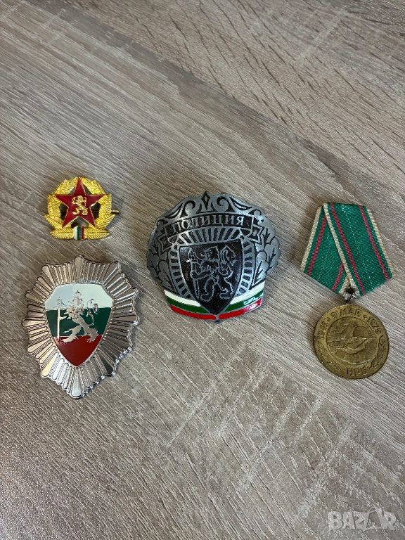 Лот кокарди и медал, снимка 1