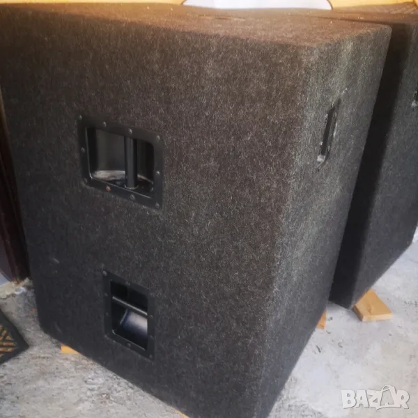 бас Каси. 1500wata пикова 3000 професионални RCF 18x401, снимка 1