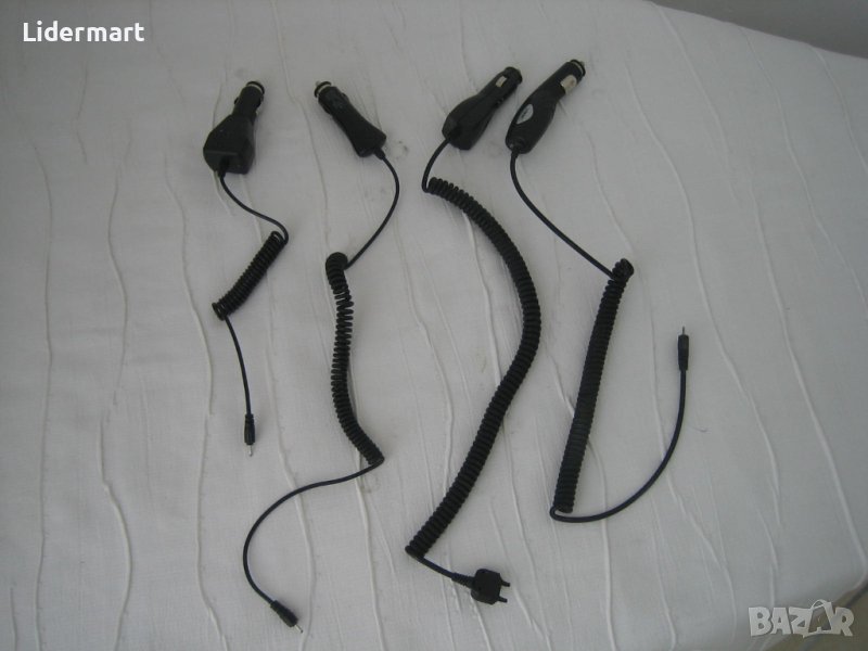 Зарядно за телефон на 12 V за автомобил, снимка 1