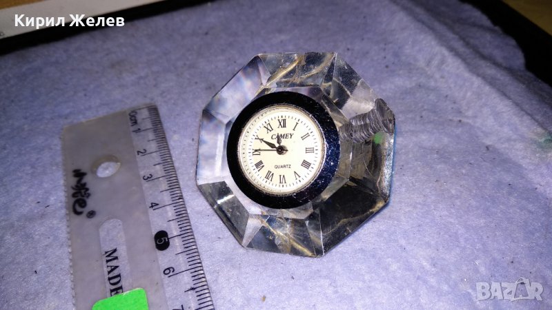 ОСМОЪГЪЛЕН КВАРЦОВ НАСТОЛЕН МИНИ ЧАСОВНИК ФАСЕТИРАН КРИСТАЛ 34009, снимка 1