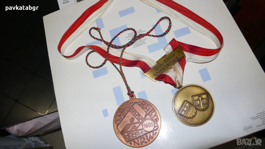 Лот от медали + позлатена елка, снимка 1