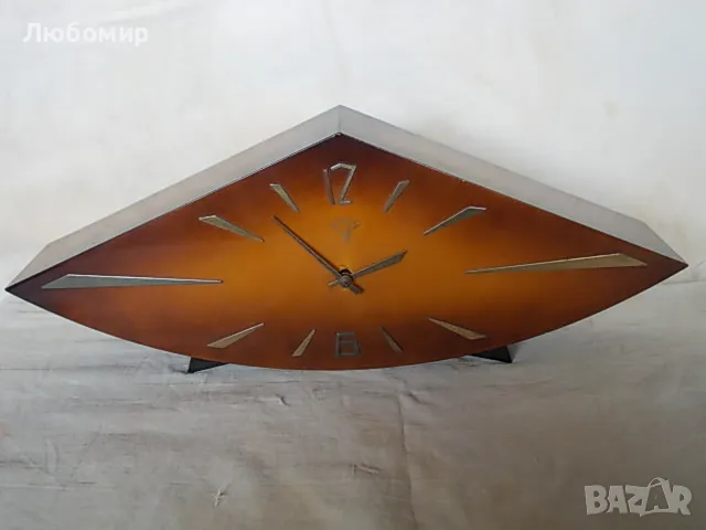 Стар настолен часовник Весна, снимка 1