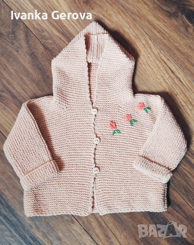 Ръчно плетен бебешки суйтчер от памучна смес 