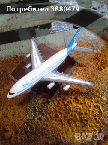метален макет на самолет