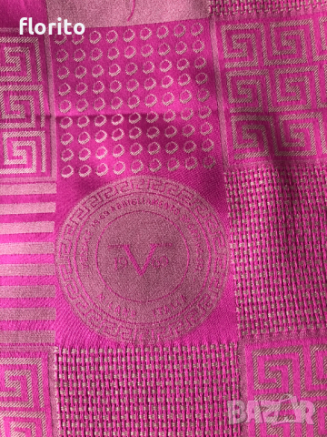 Versace шал в розово 100% оригинал, снимка 1 - Шалове - 36392072