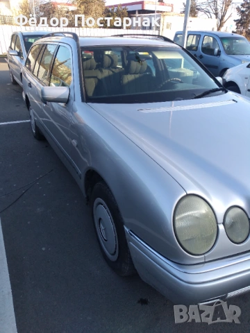 Продавам Мерседес Е 230, снимка 8 - Автомобили и джипове - 53387857