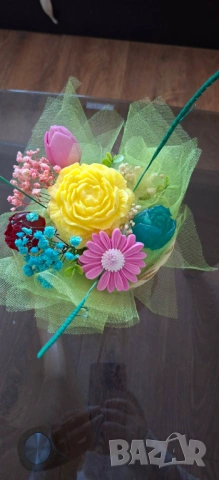 Букет от ароматни сапунени цветя , снимка 4 - Ръчно изработени сувенири - 53761693