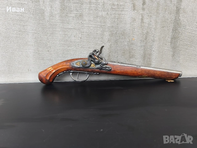 Кремъчен пистолет Реплика за възстановки и декорация 