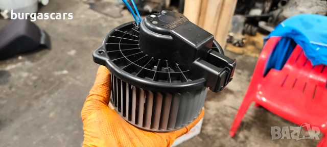 Вентилатор парно 272700-0120 Daihatsu Sirion II 2007г