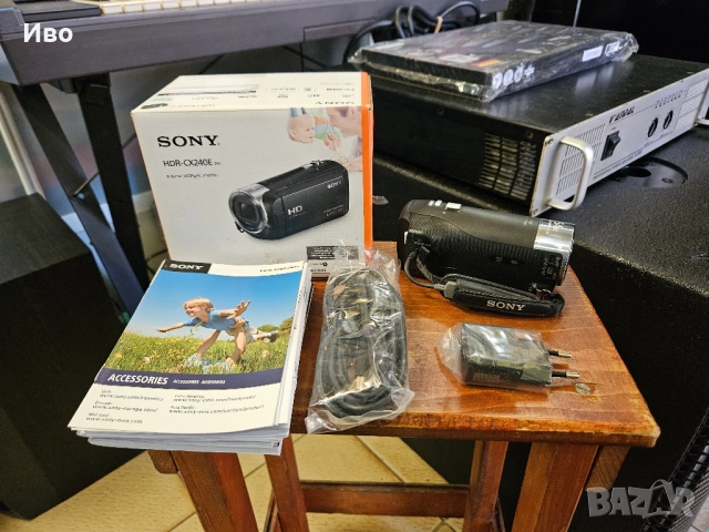 Видеокамера Sony HDR-CX240E Пълен комплект, отлично състояние., снимка 2 - Камери - 52077128