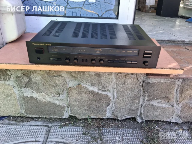 Parasound c-250 amplifaer