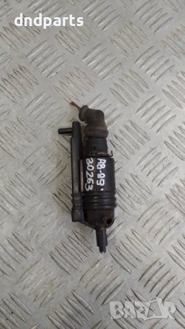 Помпичка чистачки Audi A8 1999г.	