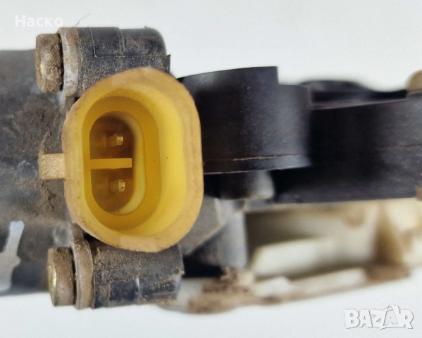 Заден Ляв Стъклоповдигач Машинка Ел Стъкло Toyota Avensis T22 Комби Тойота Авенсис Т22 1997г-2003г, снимка 3 - Части - 53479751