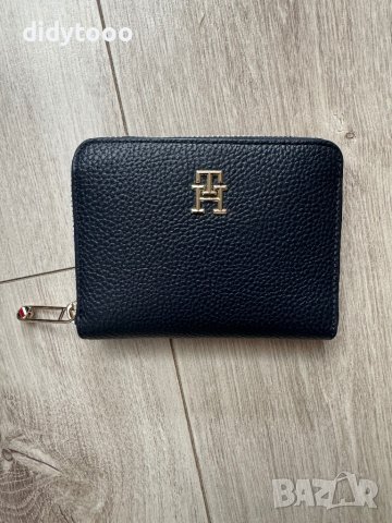 Портмоне Tommy Hilfiger , снимка 1 - Портфейли, портмонета - 44257279