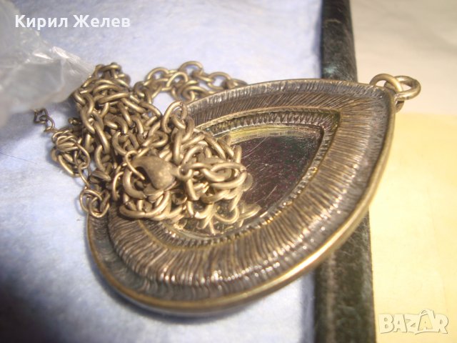 СТАРО ВИНТИДЖ КОЛИЕ с РЕТРО МЕДАЛЬОН БРОНЗ и ФАСЕТИРАН БОХЕМСКИ КРИСТАЛ с ОГЛЕДАЛЦЕ на ГЪРБА 23414, снимка 4 - Колиета, медальони, синджири - 35996900
