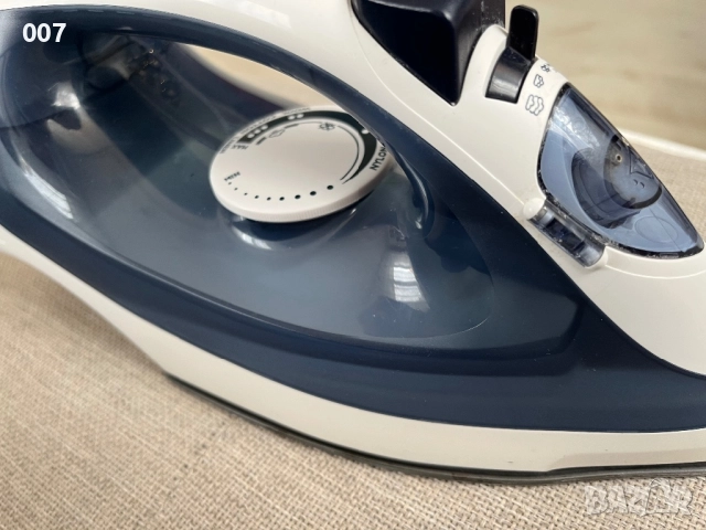 Ютия PHILIPS Comfort 2000W, снимка 3 - Ютии - 52707454