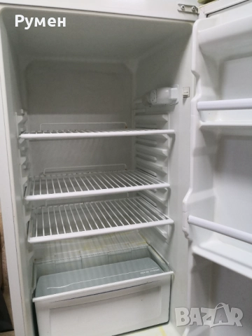 Хладилник Crown с Горна камера, снимка 6 - Хладилници - 51457463