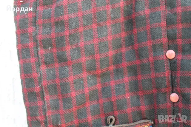 Мъжко вълнено елече с гайтани от народна носия, снимка 8 - Антикварни и старинни предмети - 50130892