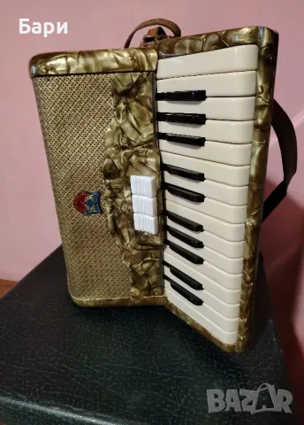 Акордеон  Barcarole/ Баркарола с калъф - 1964 г. , снимка 3 - Акордеони - 48149824