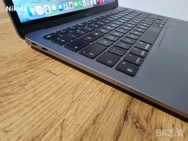 Apple MacBook Air M1 13 inch (2020) 16GB RAM | 256GB SSD | 84% батерия | зарядно+кутия | Space Gray, снимка 5 - Лаптопи за работа - 55710273