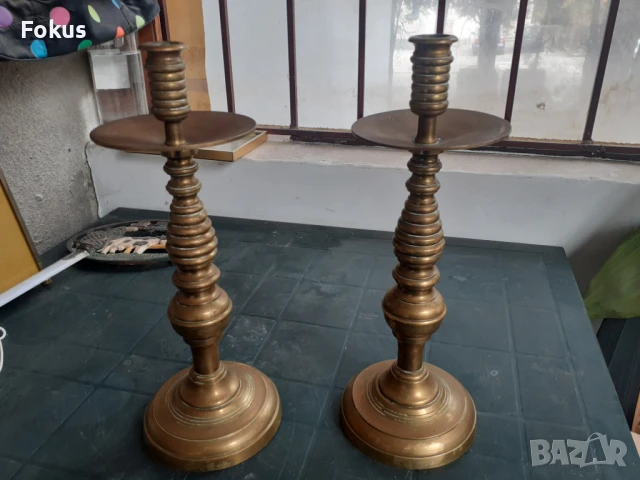 Чифт невероятни стари бронзови свещници, снимка 2 - Антикварни и старинни предмети - 50852680