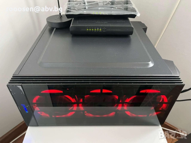 Компютър и монитор