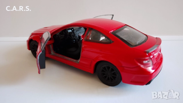 Mercedes-Benz C63 AMG Coupe Welly - Мащаб 1:34-39, снимка 10 - Колекции - 51270378