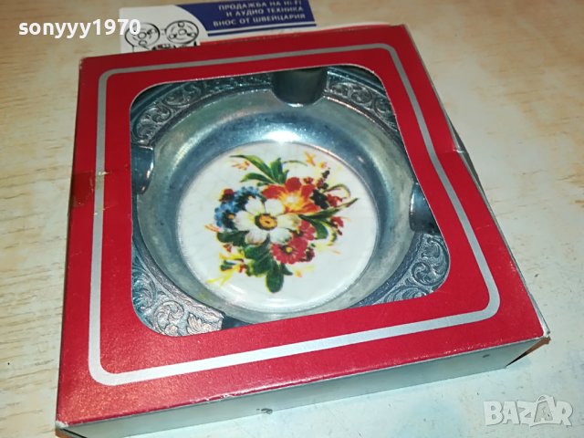 пепелник с цвете от германия 0504231140, снимка 12 - Колекции - 40262108