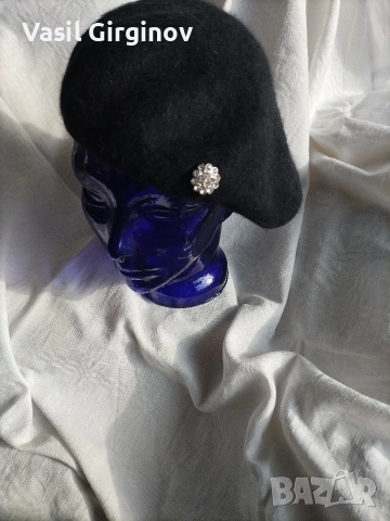 Елегантна дамска шапка 