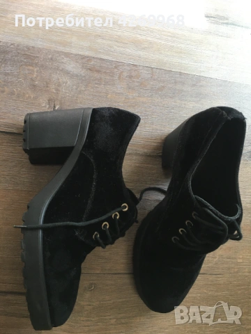 Дамски обувки плюш с хастар от естествена кожа , запазени