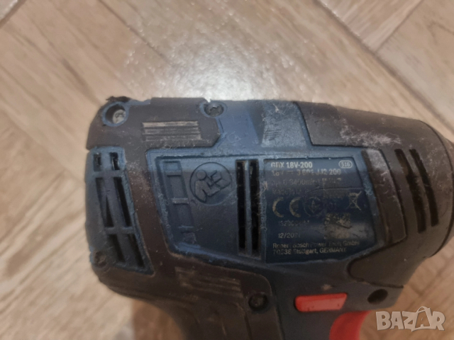 Ударен гайковерт BOSCH GDX 18V-200 и батерия BOSCH 5Ah, снимка 2 - Винтоверти - 52918352