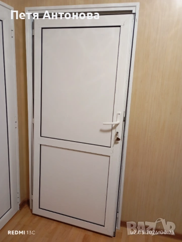 Продавам алуминиева врата, комплект с каса и обков, снимка 3 - Входни врати - 53761580