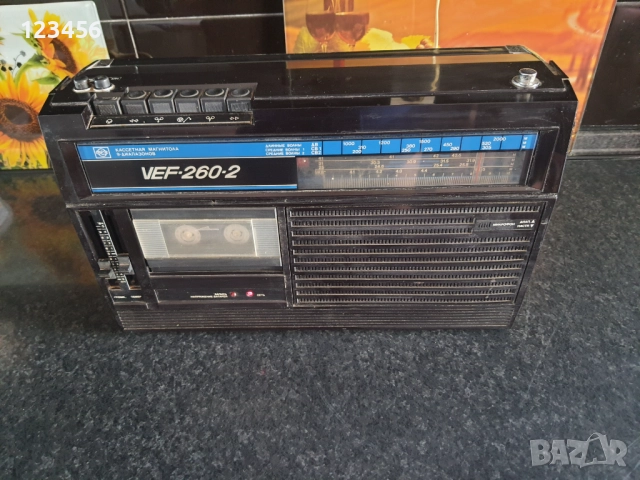 Радиокасетофон-VEF-260-2, снимка 5 - Радиокасетофони, транзистори - 51541557